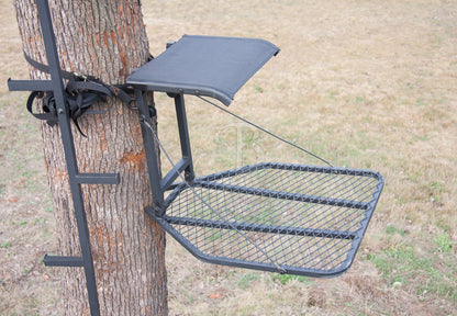 39Hunter Alpha Treestand